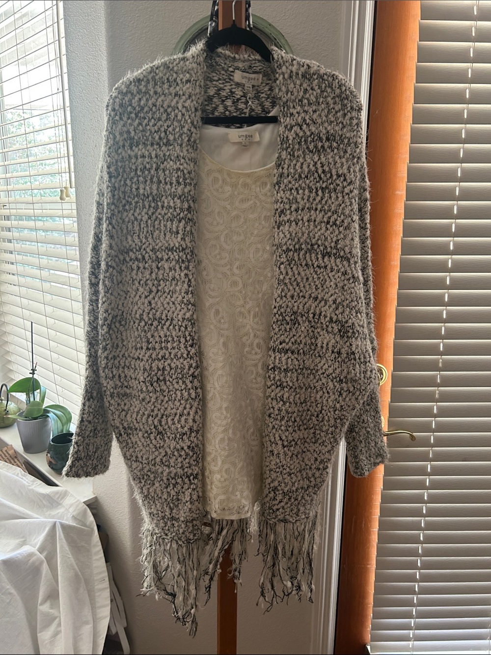 Umgee Marled Gray and Cream Fringe Open-Front Cardigan